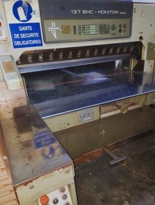 polar cutting machine